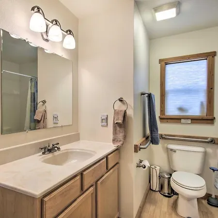 Inviting Townhome 30 Mi To Yellowstone Np! Emigrant Exterior photo